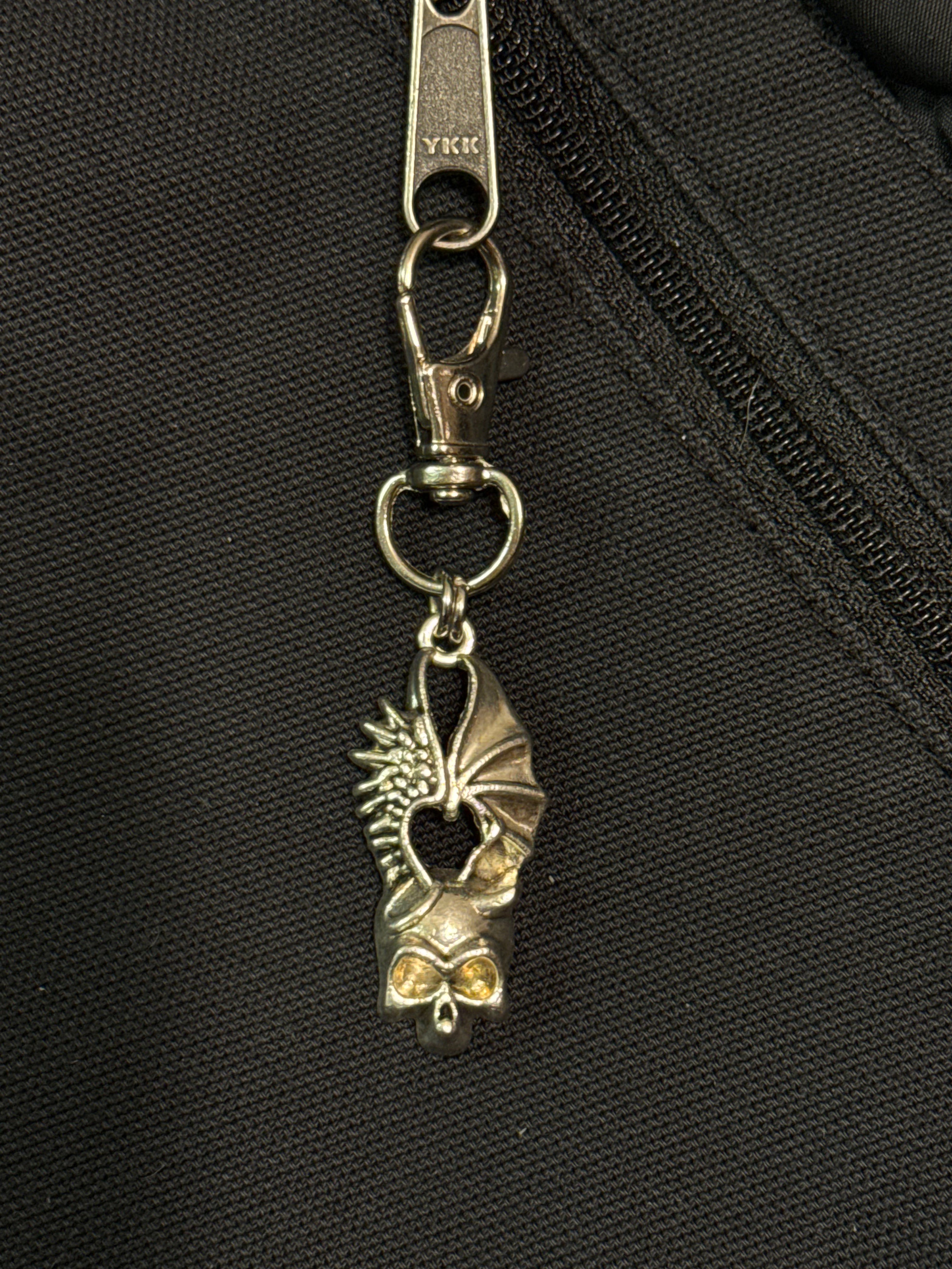 Skull zipper pull